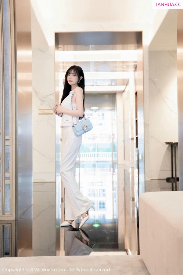 林星阑  [XiuRen]高清写真图 2024.11.29 No.9528 林星阑 美腿丝袜第19张图片